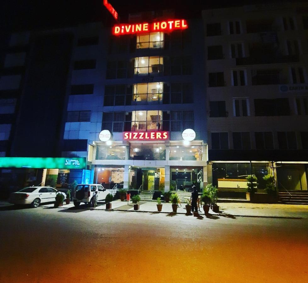 Divine Hotel Rawalpindi Exteriör bild